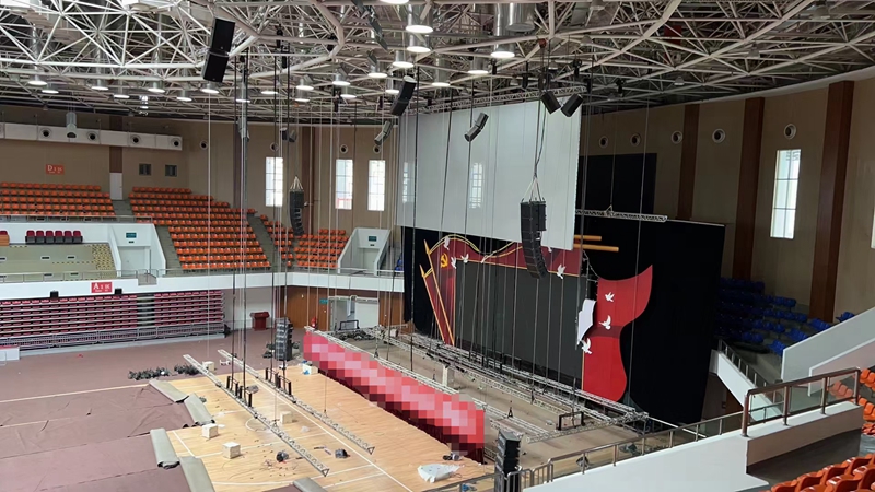 stage hoist (8)